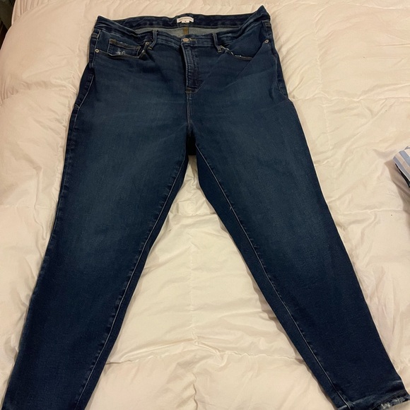 Good American Size 18 light compression jeans - Picture 3 of 3